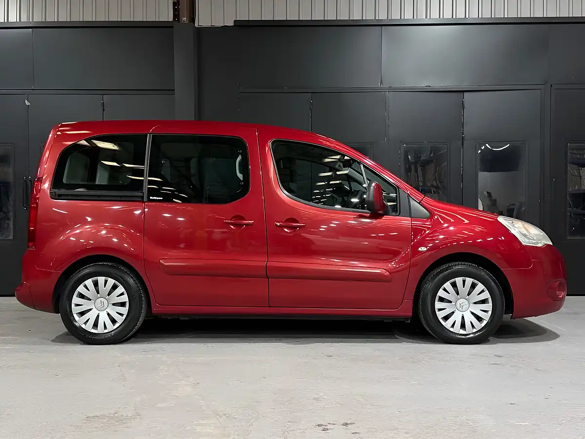 Used 2008 Citroen Berlingo Vtr Multispace Red - Interior and Exterior details 4