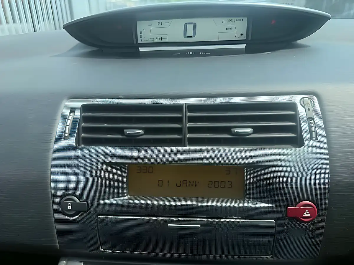 Used 2008 Citroën C4 Vtr Grey - Interior and Exterior details 16