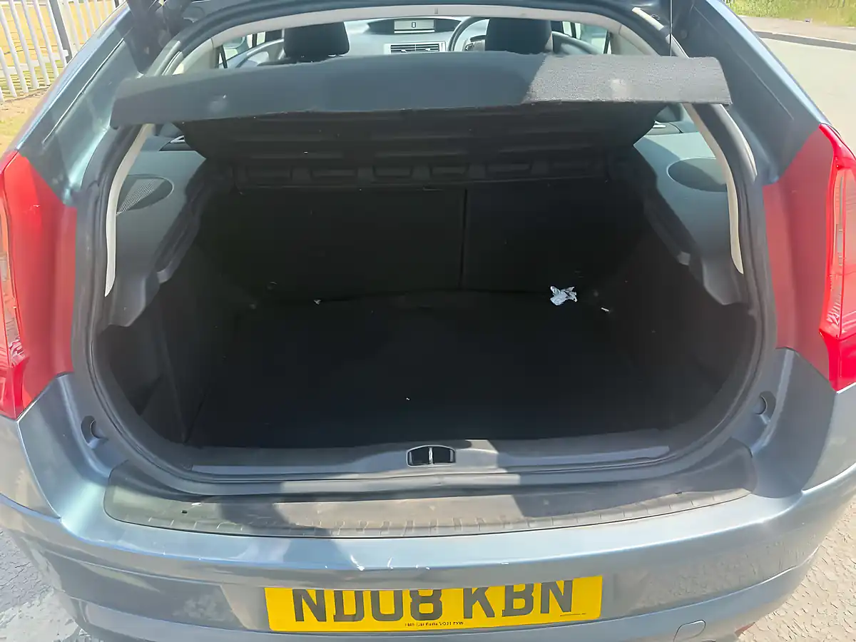 Used 2008 Citroën C4 Vtr Grey - Interior and Exterior details 17