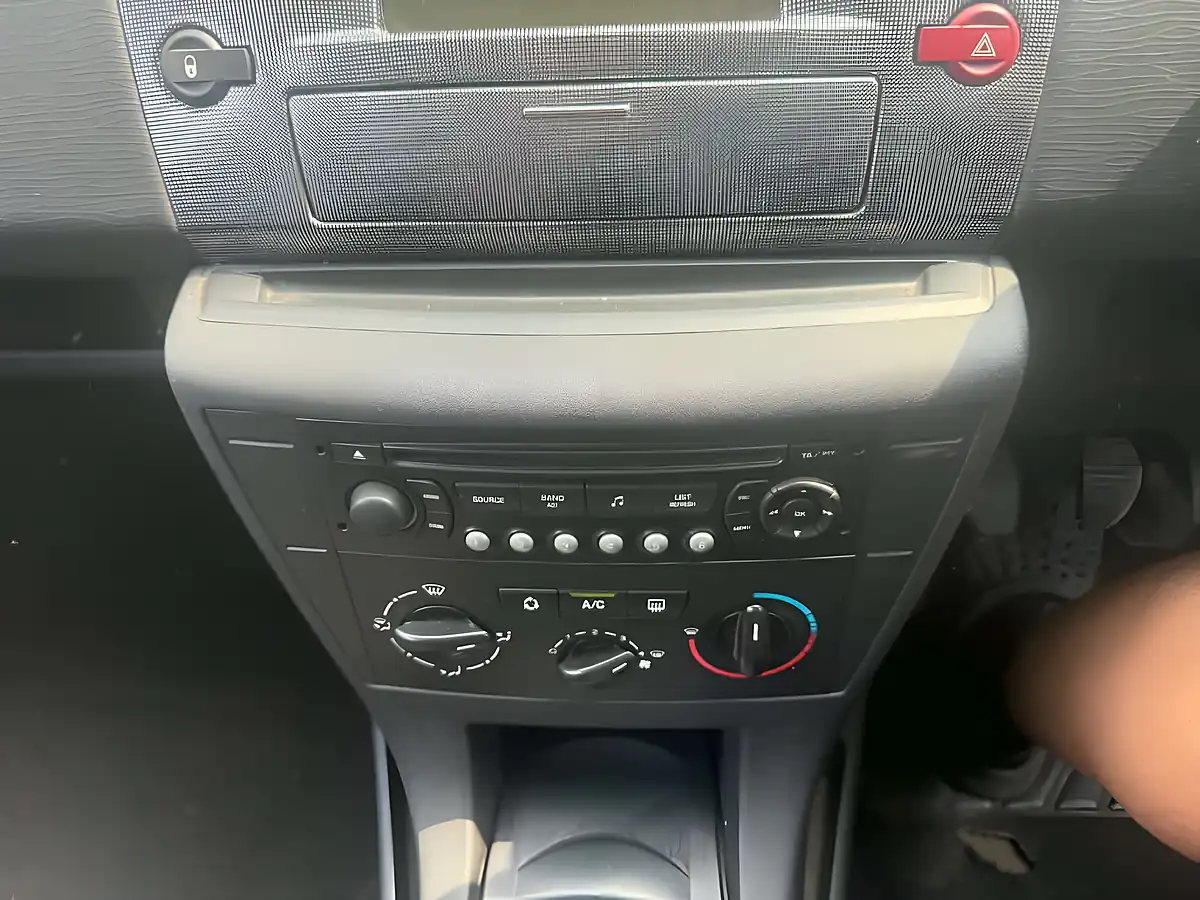 Used 2008 Citroën C4 Vtr Grey - Interior and Exterior details 18