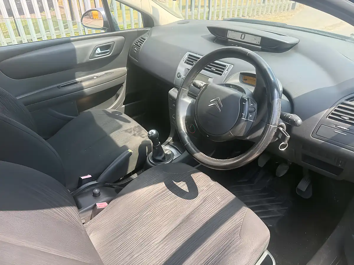 Used 2008 Citroën C4 Vtr Grey - Interior and Exterior details 5