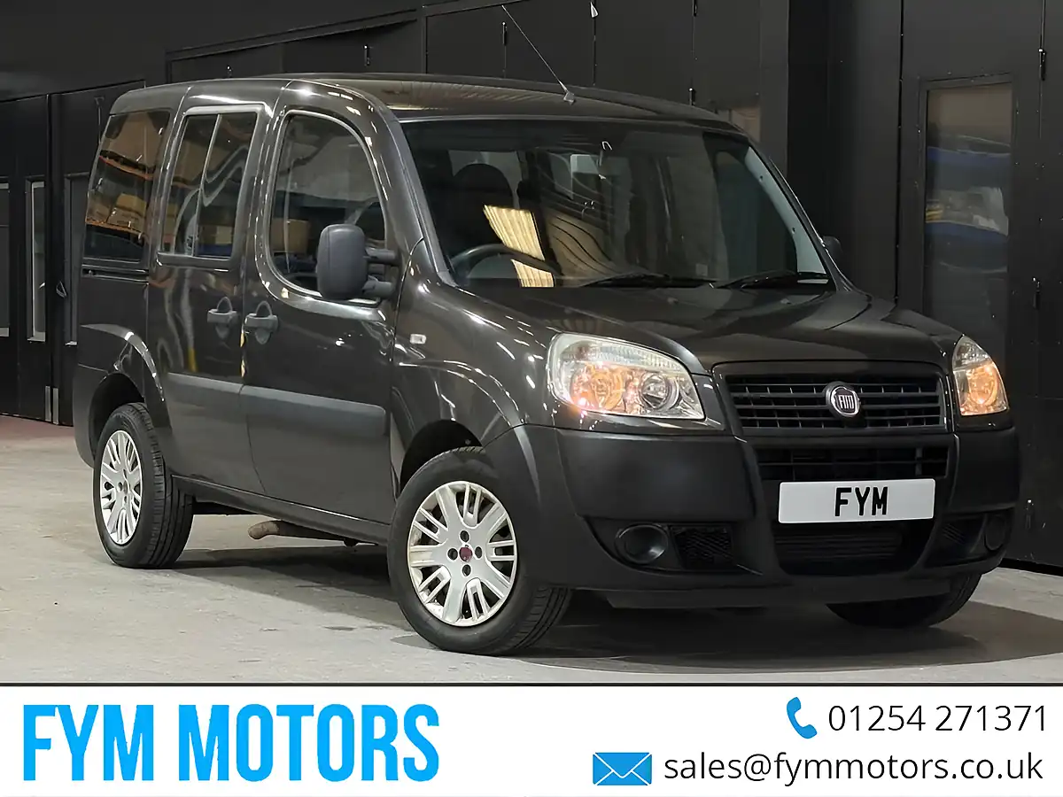 Used 2008 Fiat Doblo Active Grey - Front View
