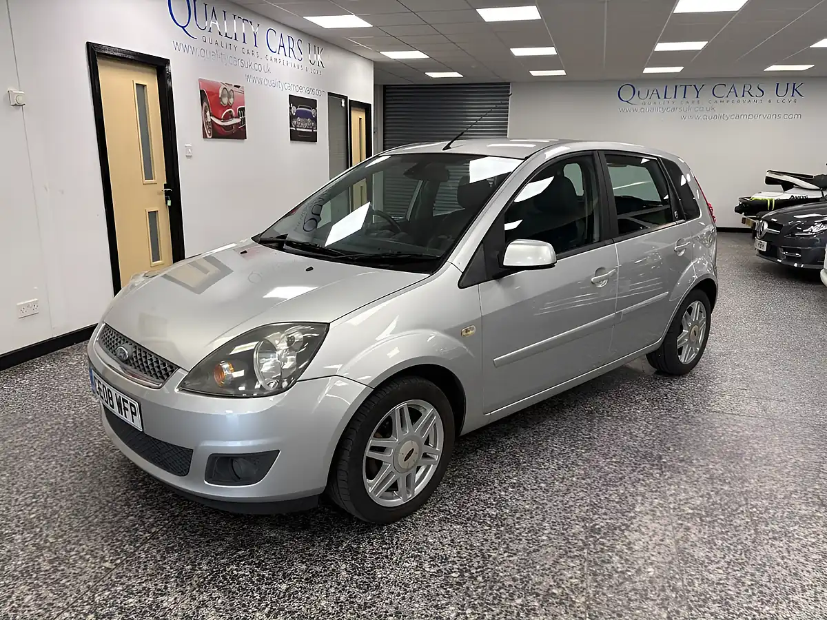 Used 2008 Ford Fiesta Ghia Silver - Front View
