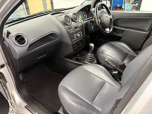 Used 2008 Ford Fiesta Ghia Silver - Interior and Exterior details 14