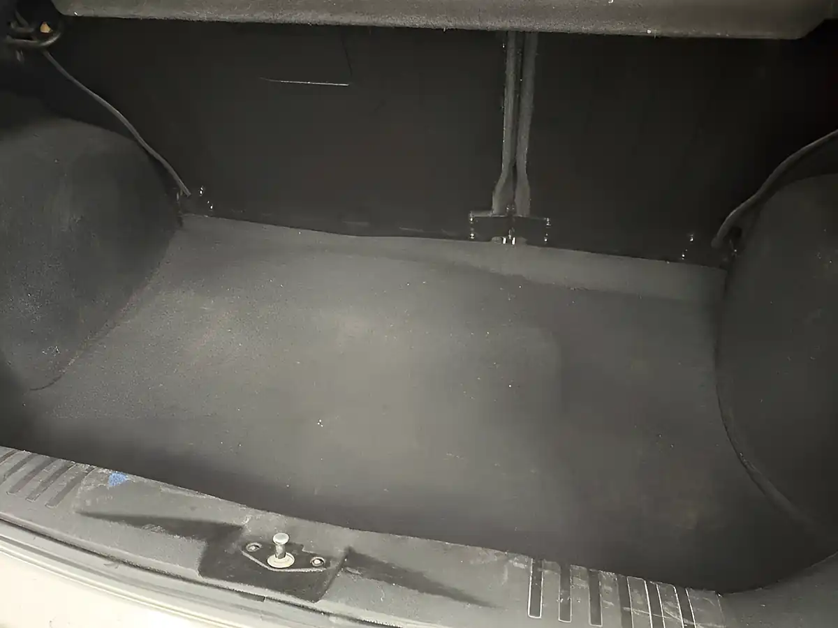 Used 2008 Ford Fiesta Ghia Silver - Interior and Exterior details 15