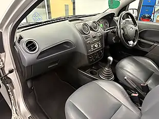 Used 2008 Ford Fiesta Ghia Silver - Interior and Exterior details 16