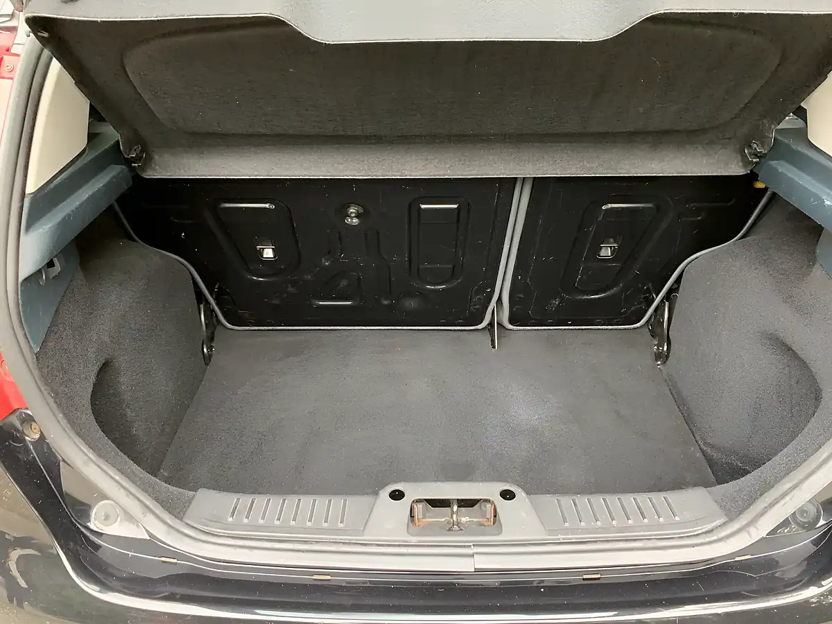 Used 2008 Ford Fiesta Style Black - Interior and Exterior details 10