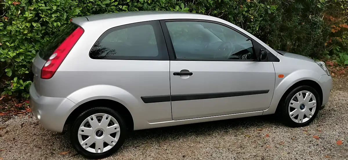 Used 2008 Ford Fiesta Style Climate Silver - Interior and Exterior details 3