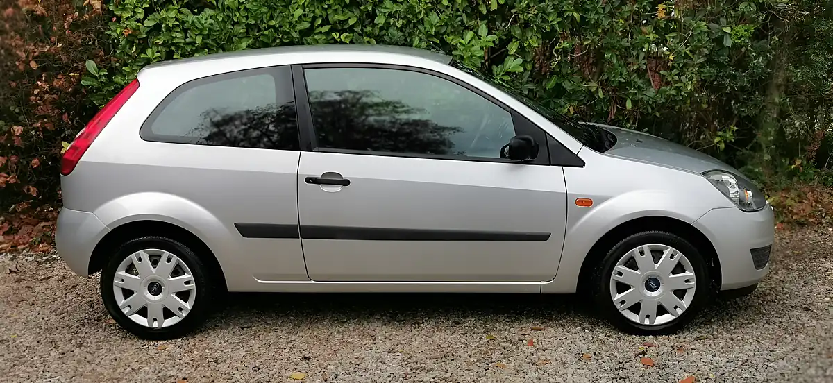 Used 2008 Ford Fiesta Style Climate Silver - Interior and Exterior details 5