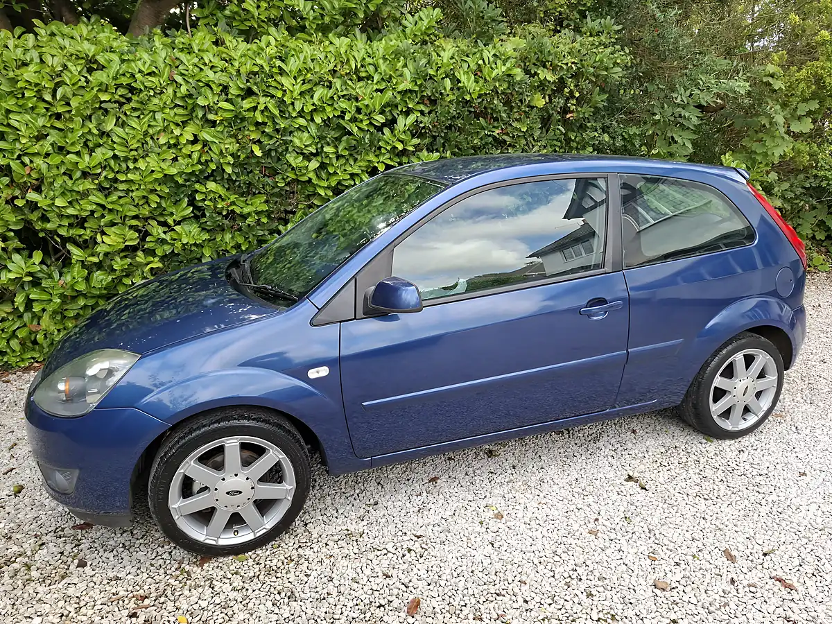 Used 2008 Ford Fiesta Zetec Blue Edition Blue - Front View