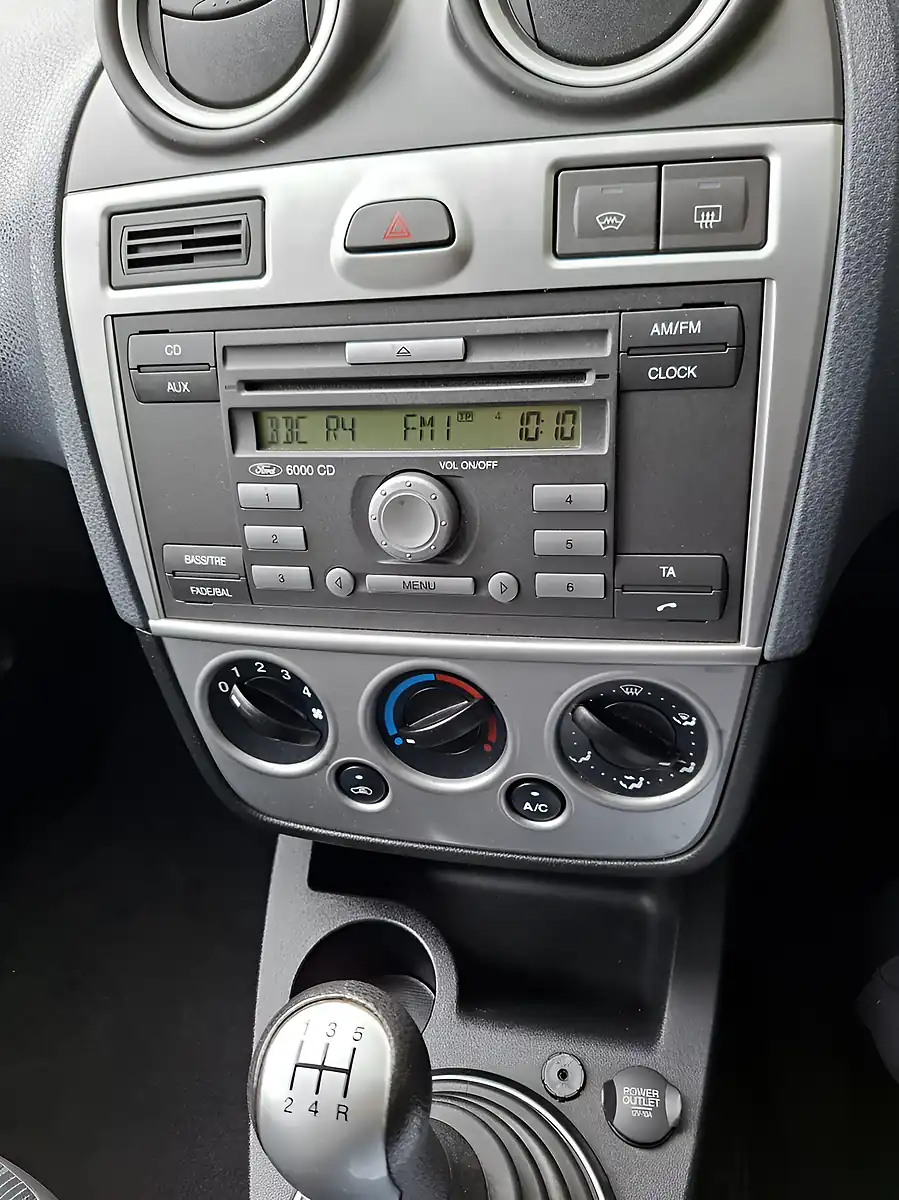 Used 2008 Ford Fiesta Zetec Climate Blue - Interior and Exterior details 10