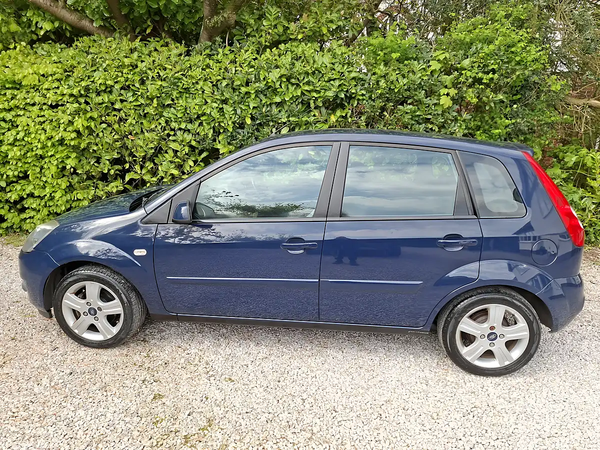 Used 2008 Ford Fiesta Zetec Climate Blue - Interior and Exterior details 5