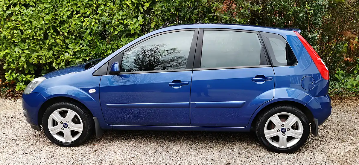 Used 2008 Ford Fiesta Zetec Climate Blue - Interior and Exterior details 5