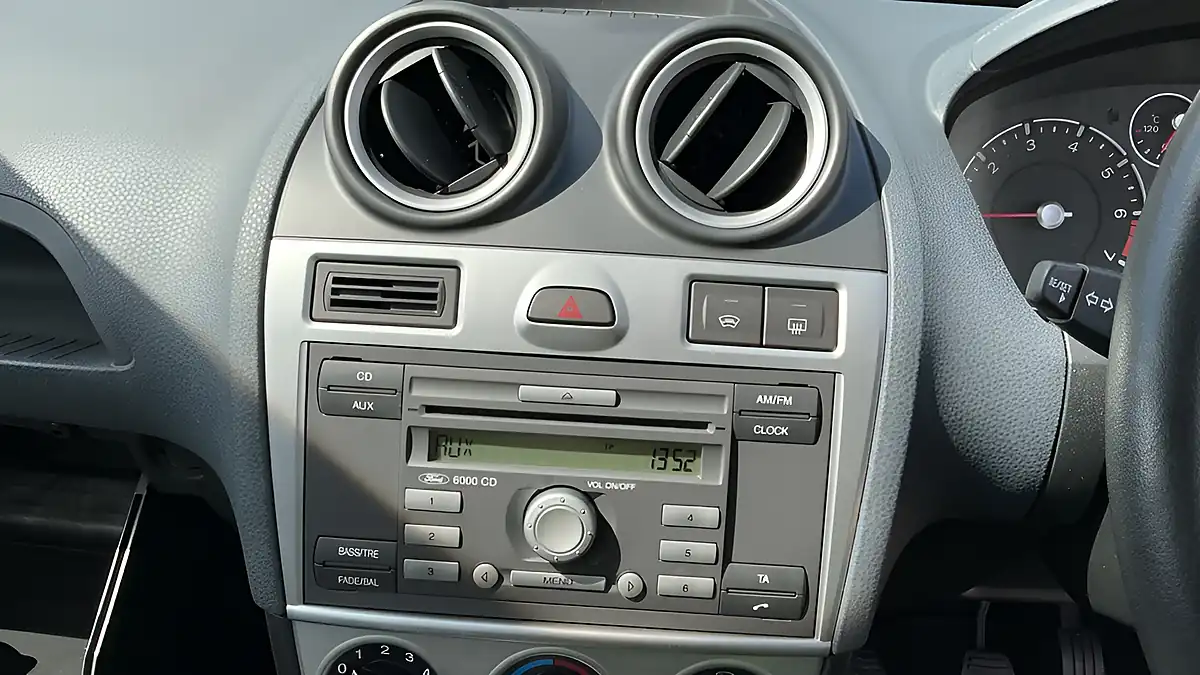 Used 2008 Ford Fiesta Zetec Climate Blue - Interior and Exterior details 9
