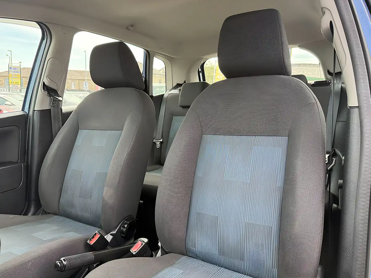 Used 2008 Ford Fiesta Zetec Climate Blue - Interior and Exterior details 13