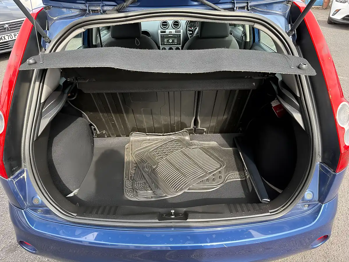 Used 2008 Ford Fiesta Zetec Climate Blue - Interior and Exterior details 19