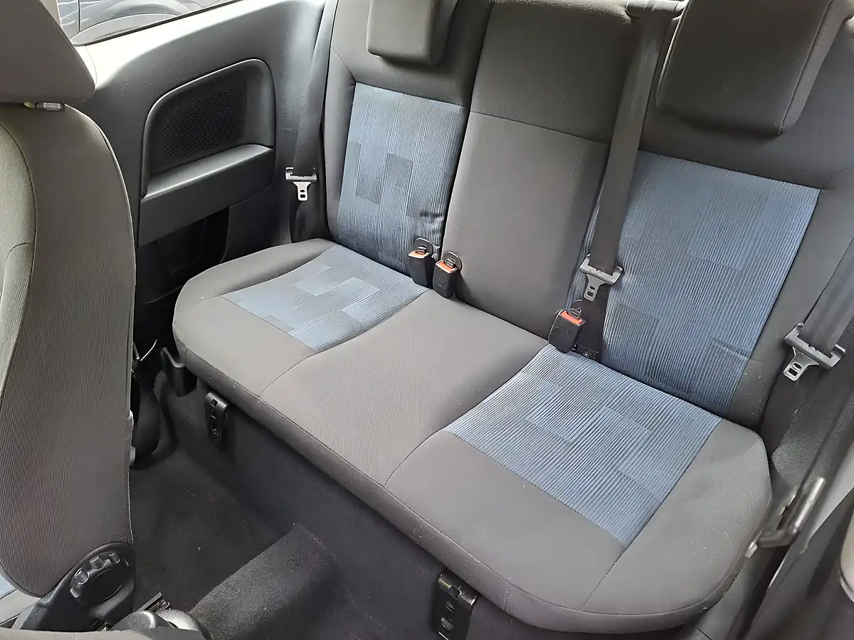 Used 2008 Ford Fiesta Zetec Climate Silver - Interior and Exterior details 10