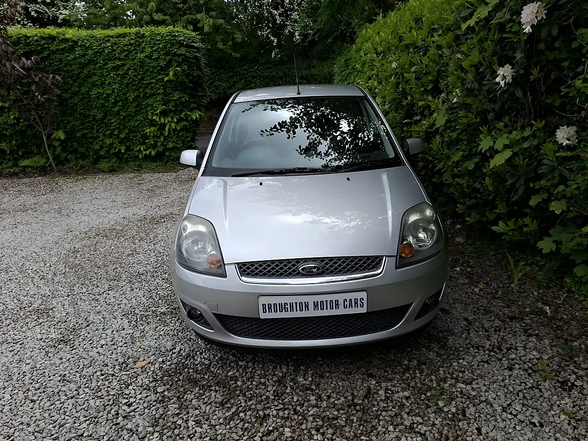 Used 2008 Ford Fiesta Zetec Climate Silver - Interior and Exterior details 7