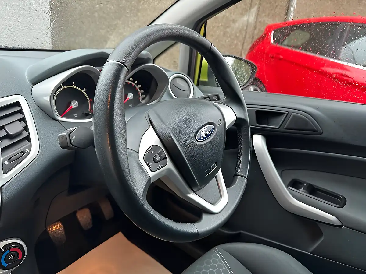 Used 2008 Ford Fiesta Zetec Green - Interior and Exterior details 13