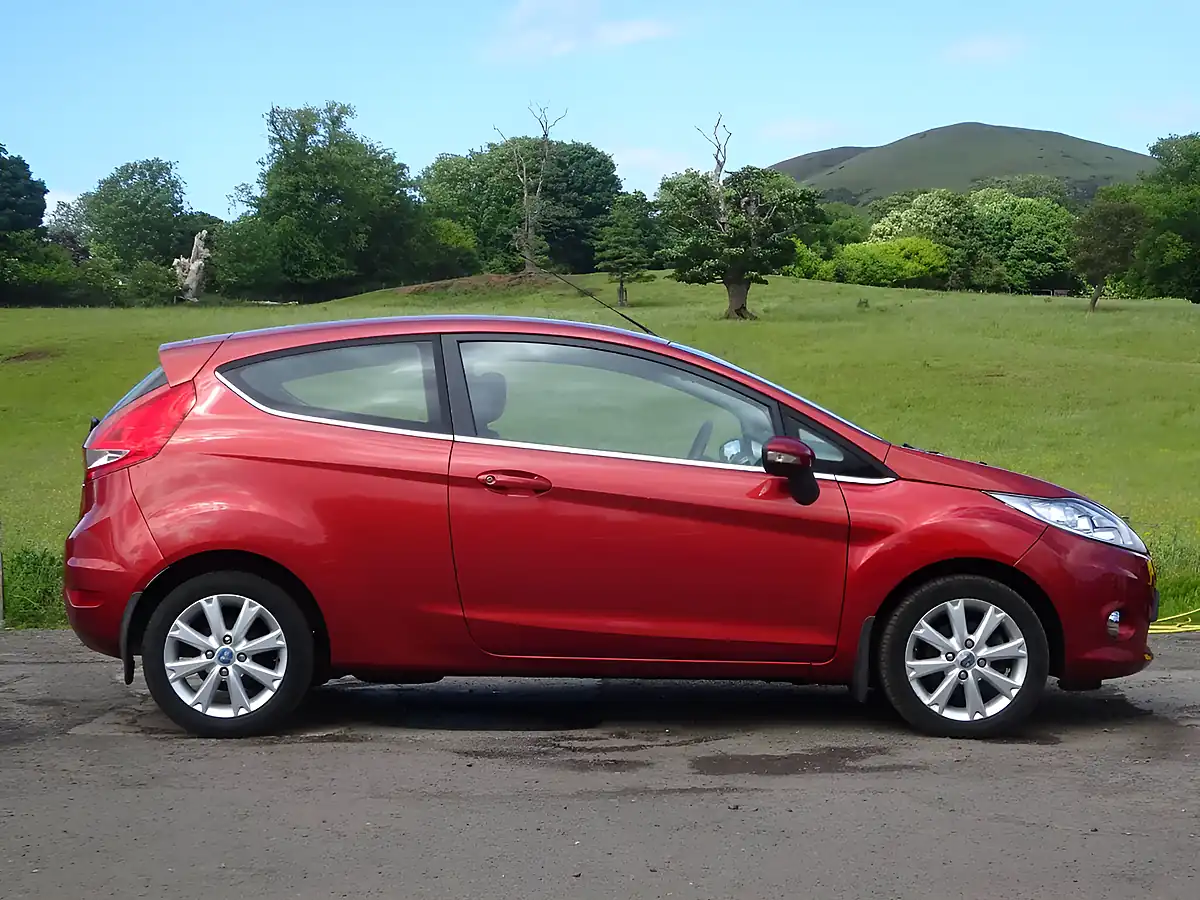 Used 2008 Ford Fiesta Zetec Red - Interior and Exterior details 11