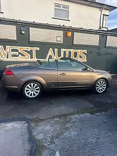 Used 2008 Ford Focus Coupé-Cabriolet - Interior and Exterior details 4