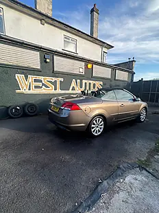 Used 2008 Ford Focus Coupé-Cabriolet - Interior and Exterior details 6