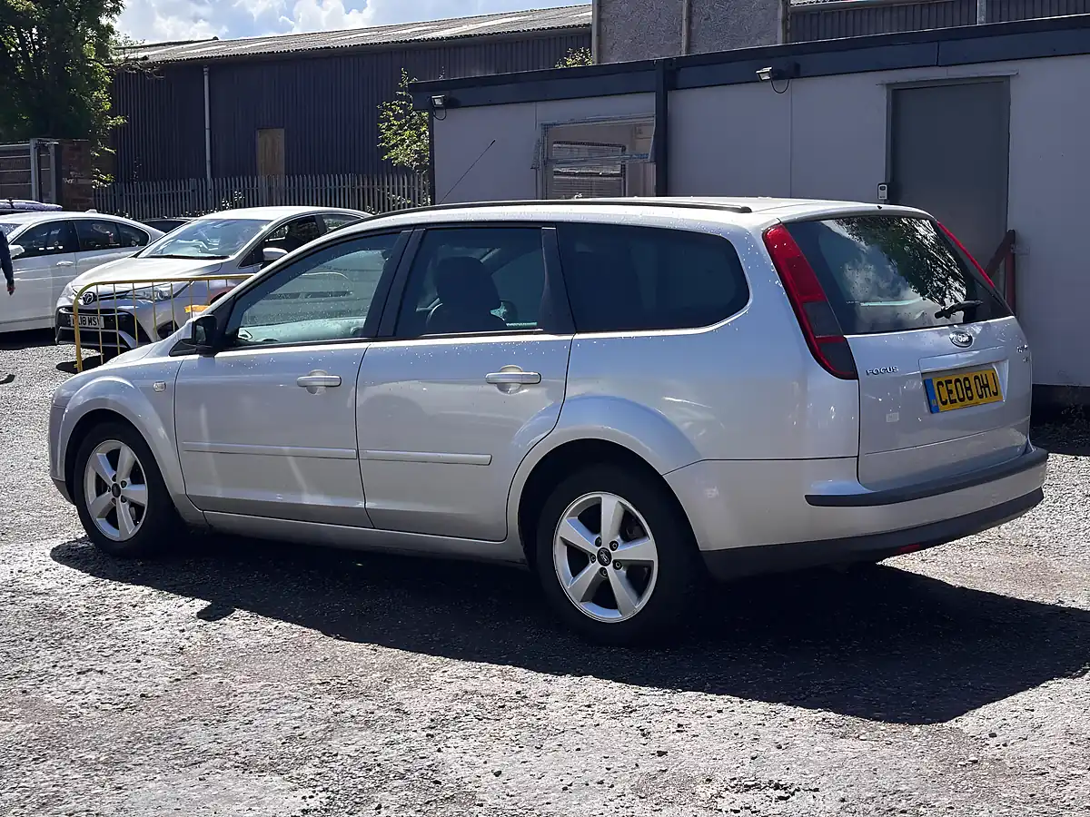 Used 2008 Ford Focus Zetec Climate Silver - Interior and Exterior details 5