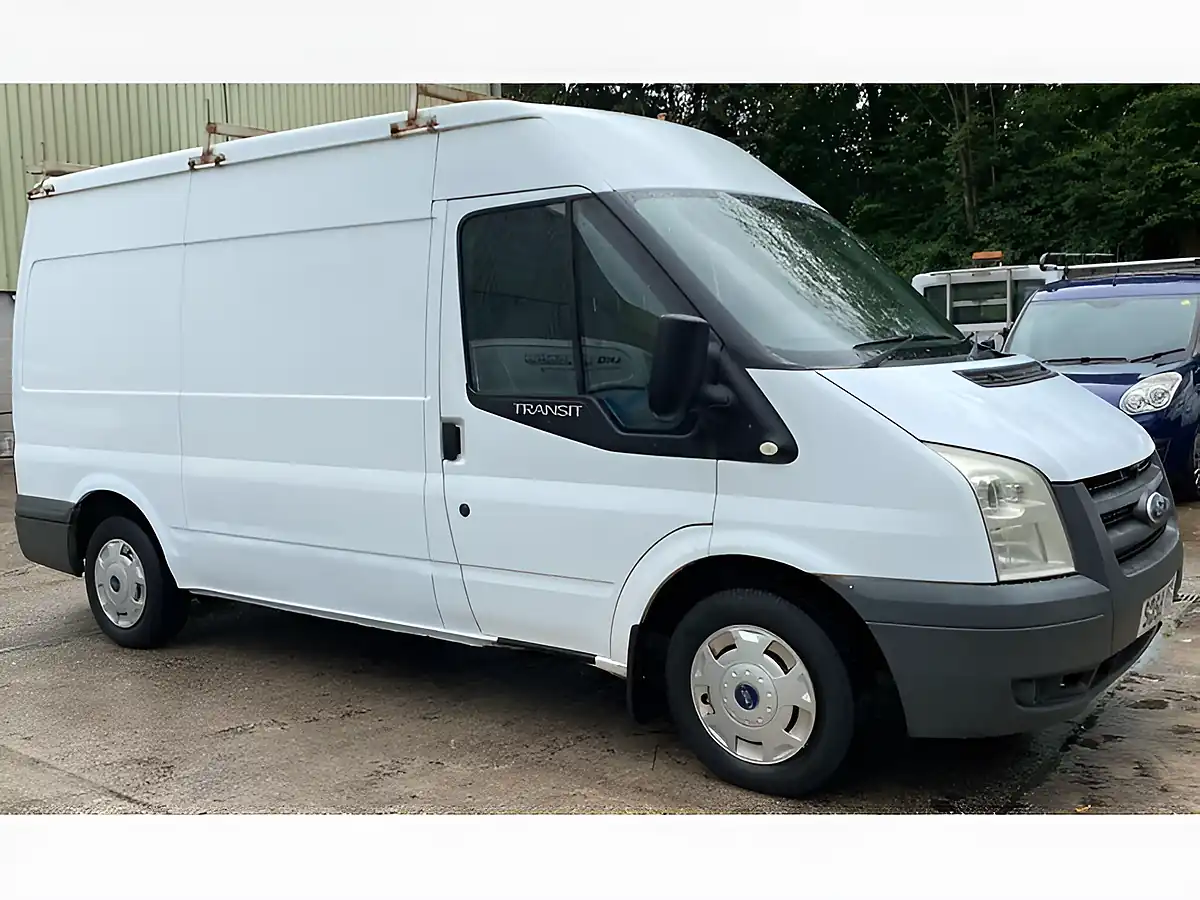 Used 2008 Ford Transit 300 L2 H2 White - Interior and Exterior details 4