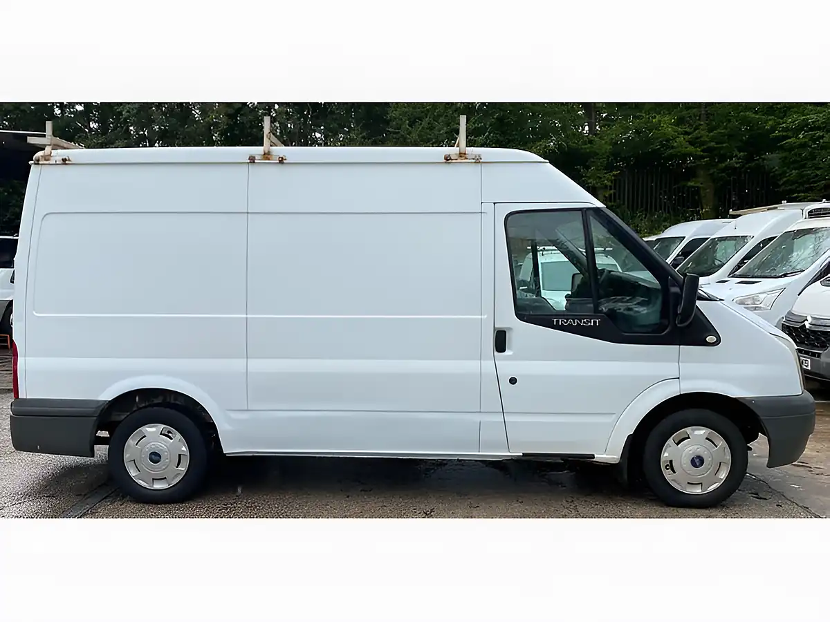 Used 2008 Ford Transit 300 L2 H2 White - Interior and Exterior details 5