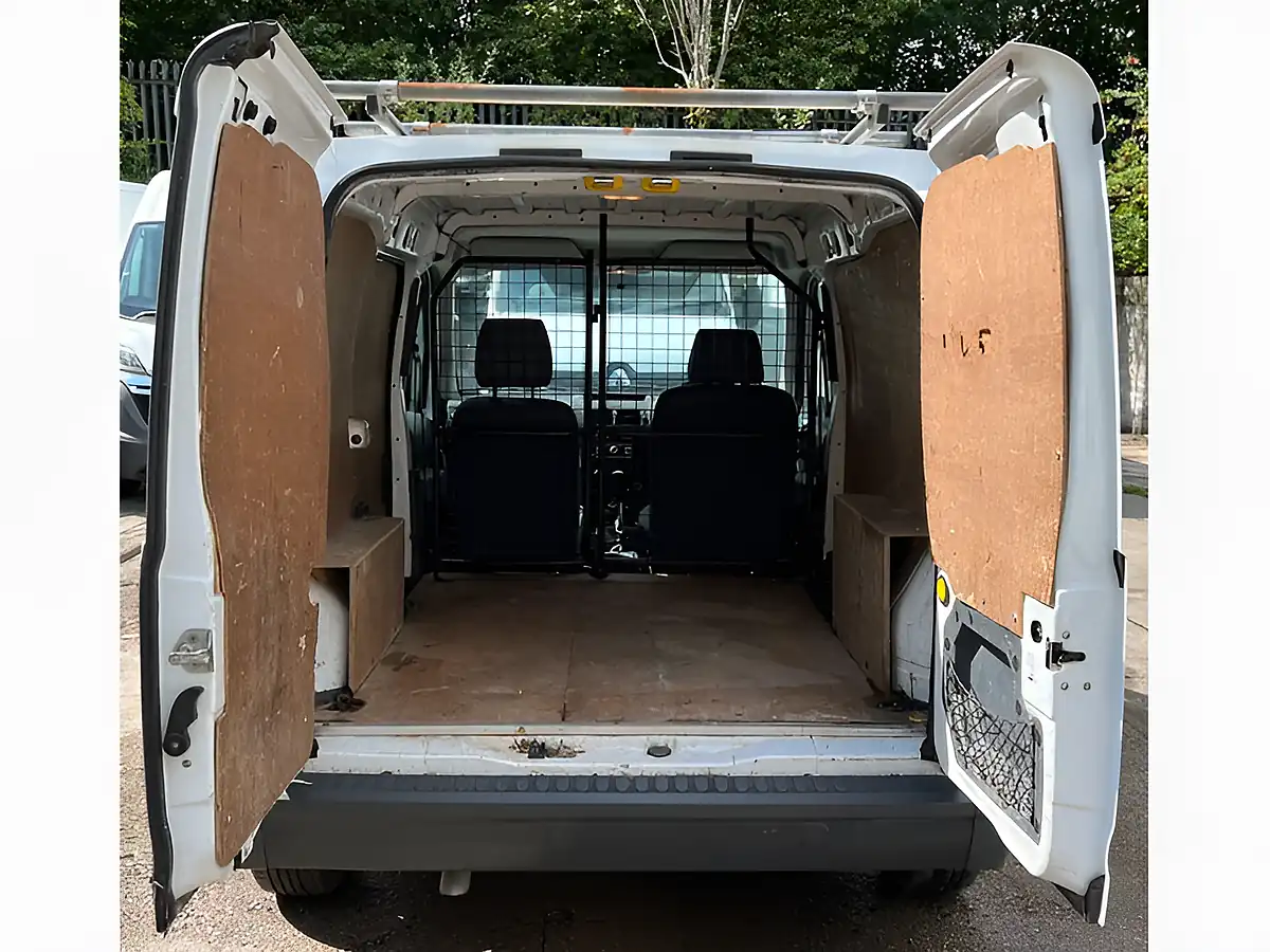 Used 2008 Ford Transit Connect T200 L White - Interior and Exterior details 10