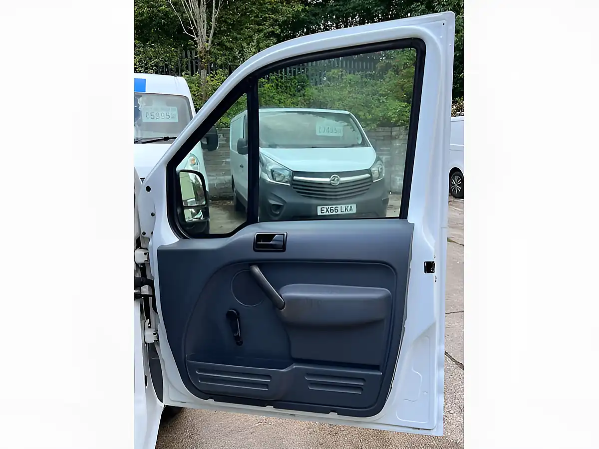 Used 2008 Ford Transit Connect T200 L White - Interior and Exterior details 14