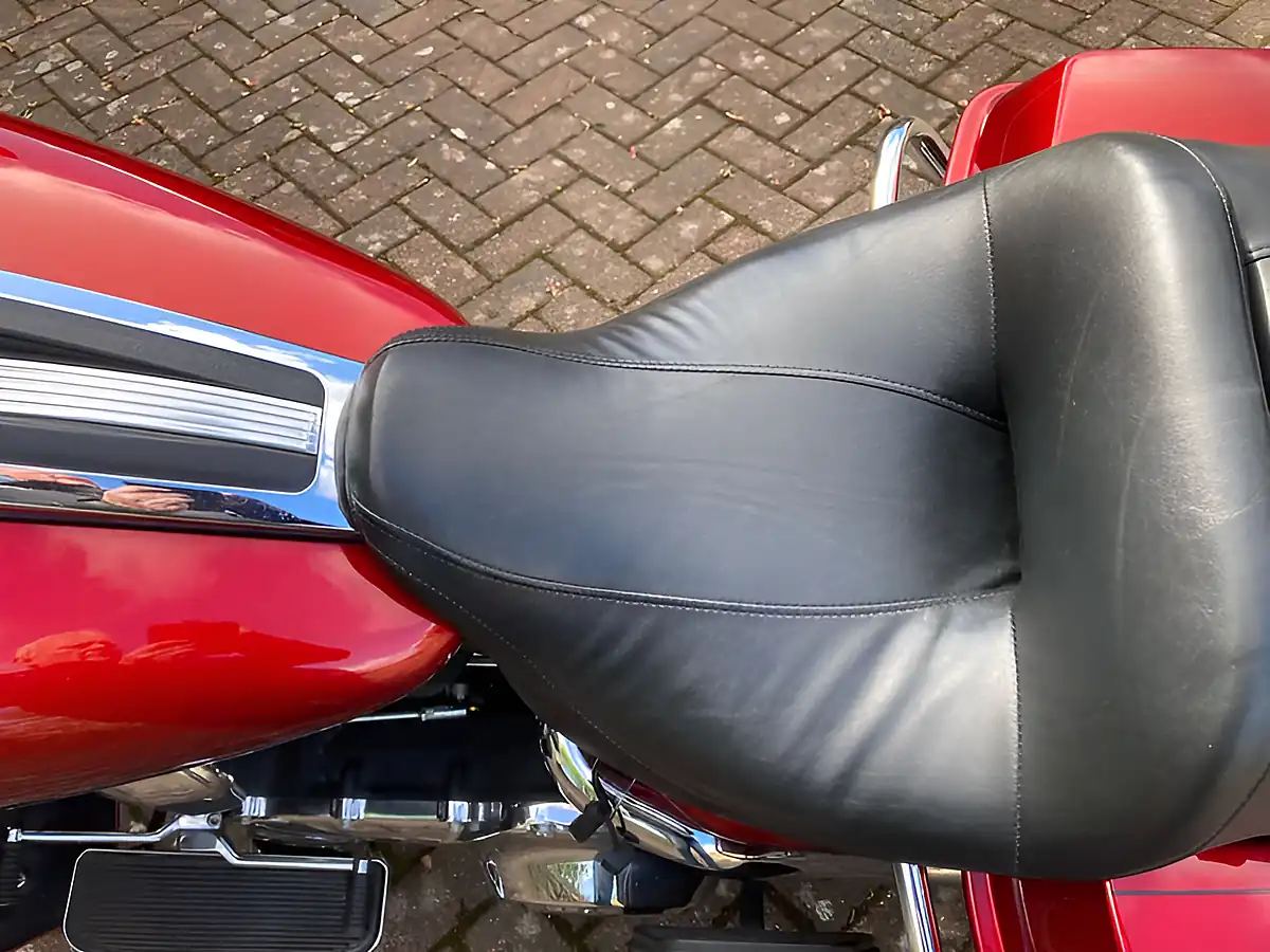Used 2008 Harley-Davidson Electra Glide Uc 1584 Red - Interior and Exterior details 9
