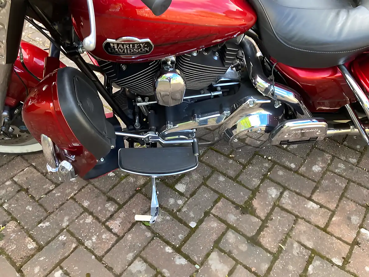 Used 2008 Harley-Davidson Electra Glide Uc Red - Interior and Exterior details 7