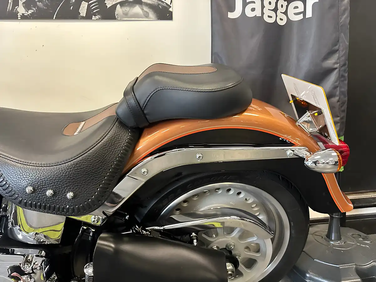 Used 2008 Harley-Davidson Softail Flstf Fat Boy 105th Anniversary Edition Orange - Interior and Exterior details 19
