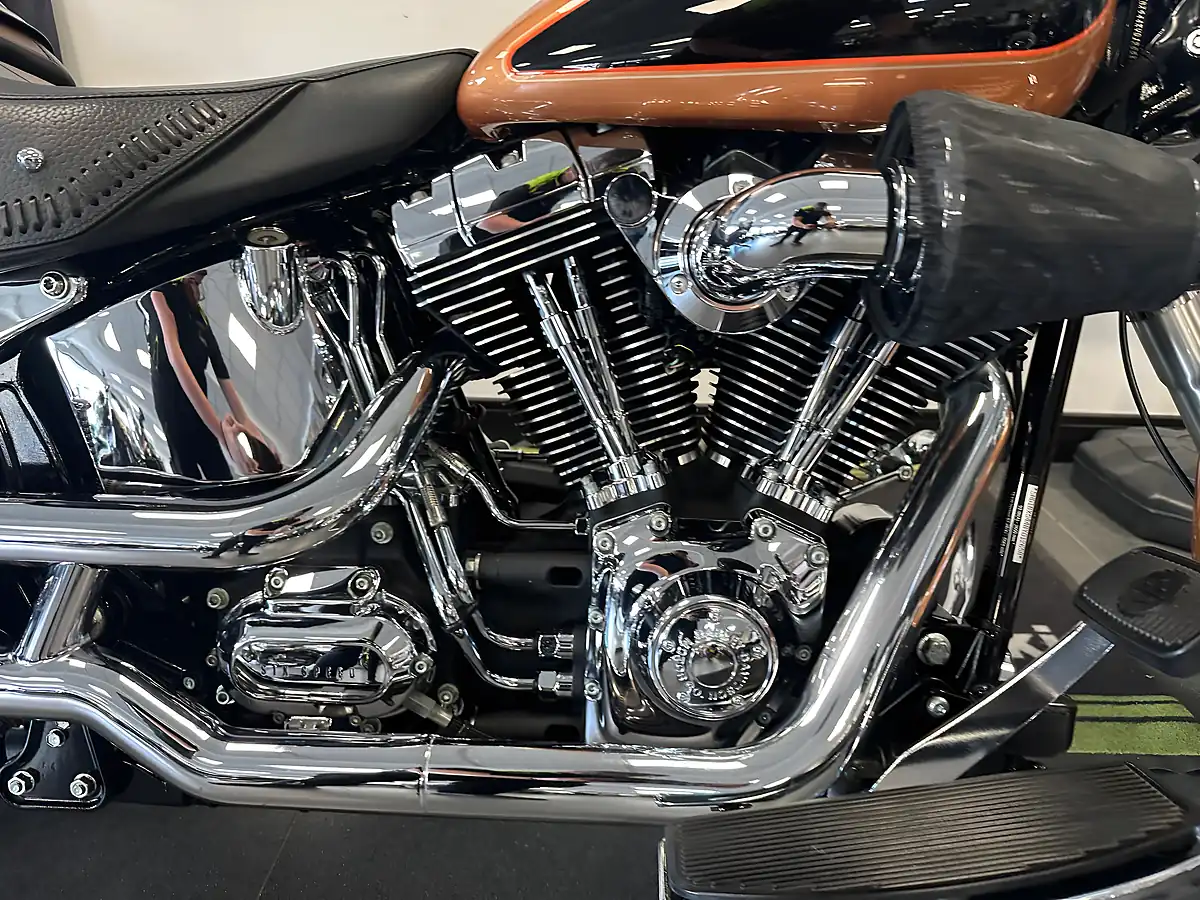 Used 2008 Harley-Davidson Softail Flstf Fat Boy 105th Anniversary Edition Orange - Interior and Exterior details 6