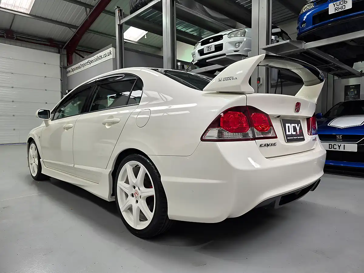 Used 2008 Honda Civic Type R White - Interior and Exterior details 16