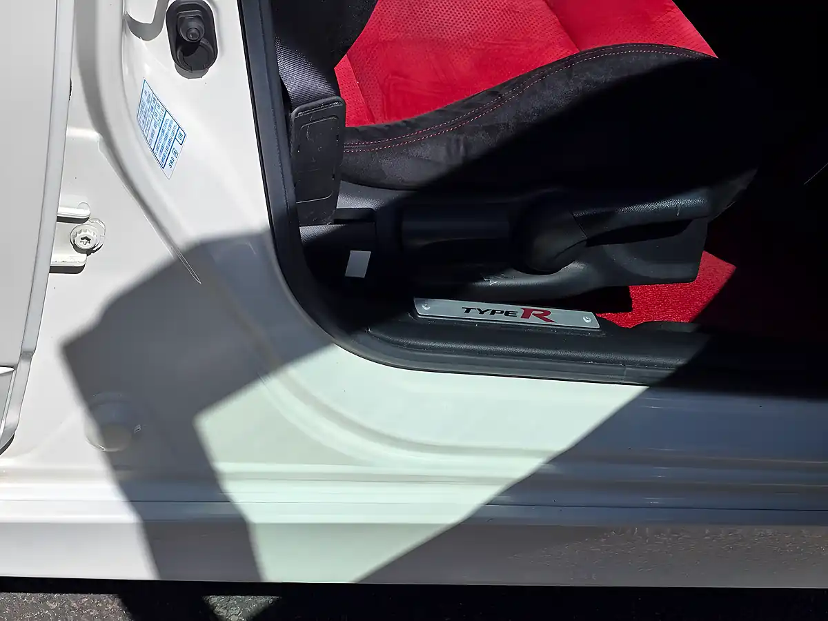 Used 2008 Honda Civic Type R White - Interior and Exterior details 19
