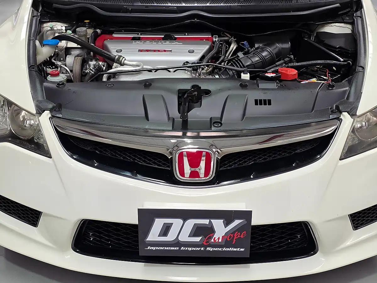 Used 2008 Honda Civic Type R White - Interior and Exterior details 4