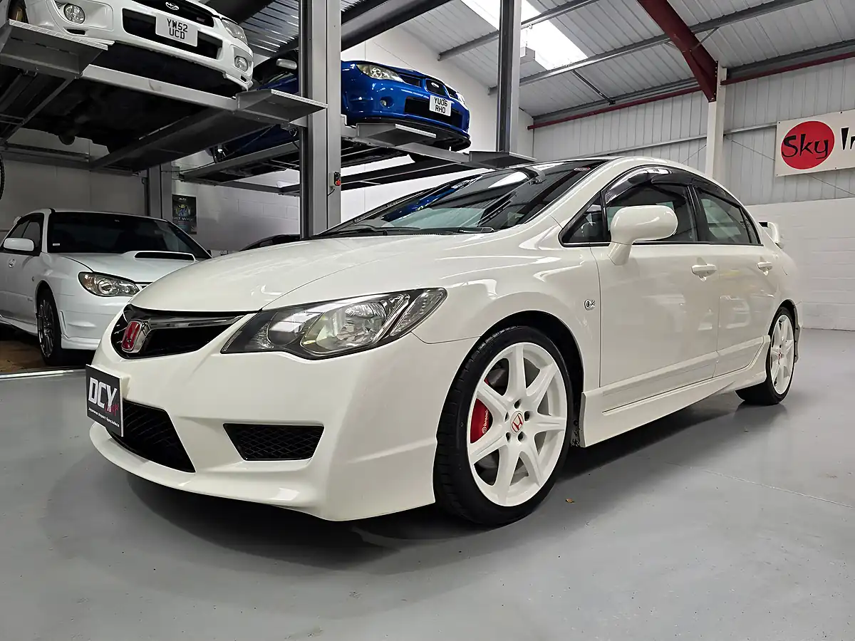 Used 2008 Honda Civic Type R White - Interior and Exterior details 5