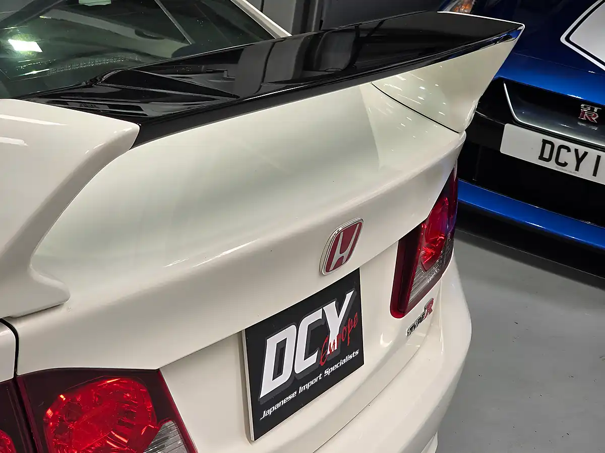 Used 2008 Honda Civic Type R White - Interior and Exterior details 6