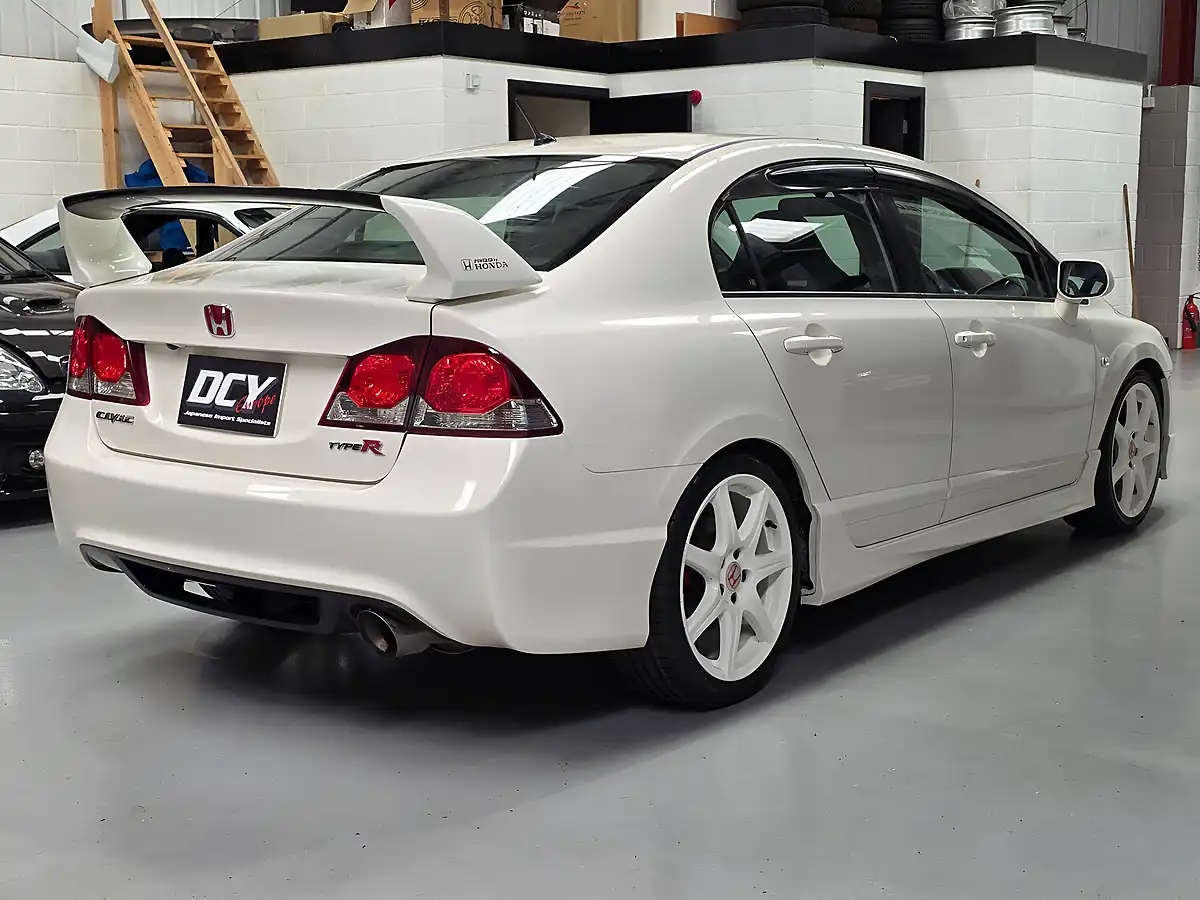 Used 2008 Honda Civic Type R White - Interior and Exterior details 7
