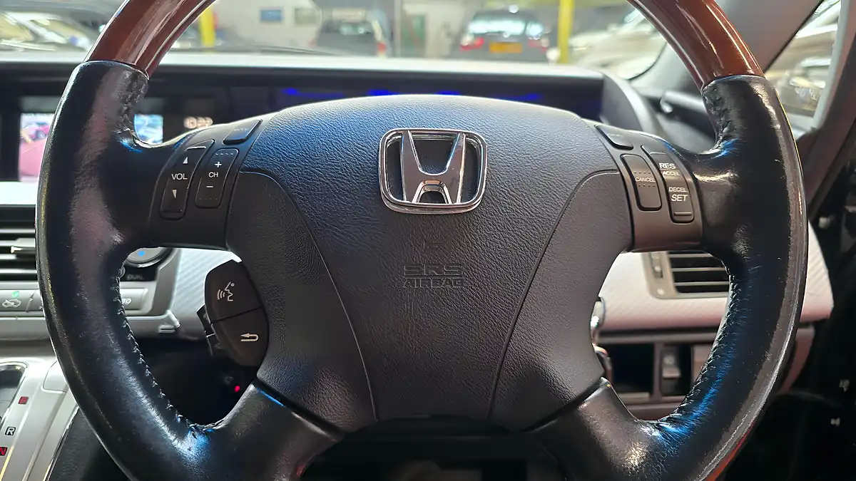 Used 2008 Honda Elysion 7 Seats Black - Interior and Exterior details 6