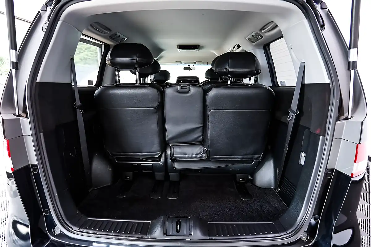 Used 2008 Honda Elysion Black - Interior and Exterior details 10