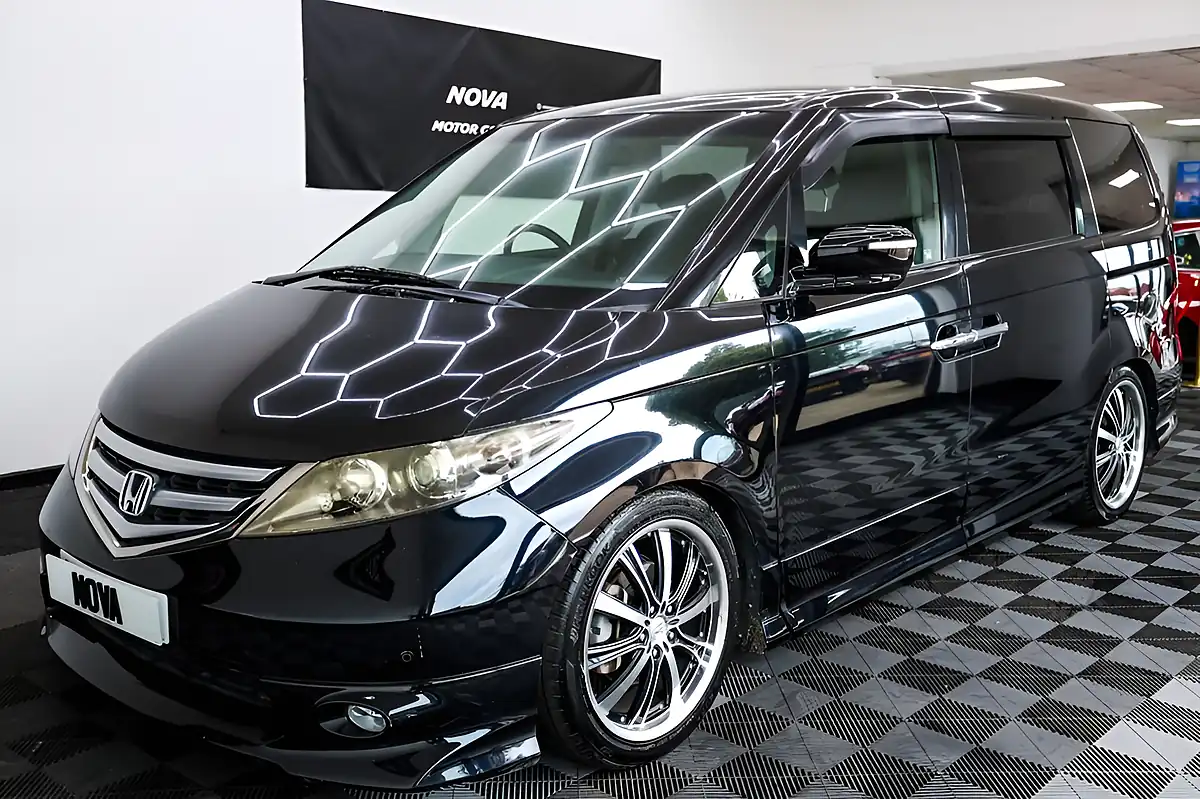 Used 2008 Honda Elysion Black - Interior and Exterior details 4