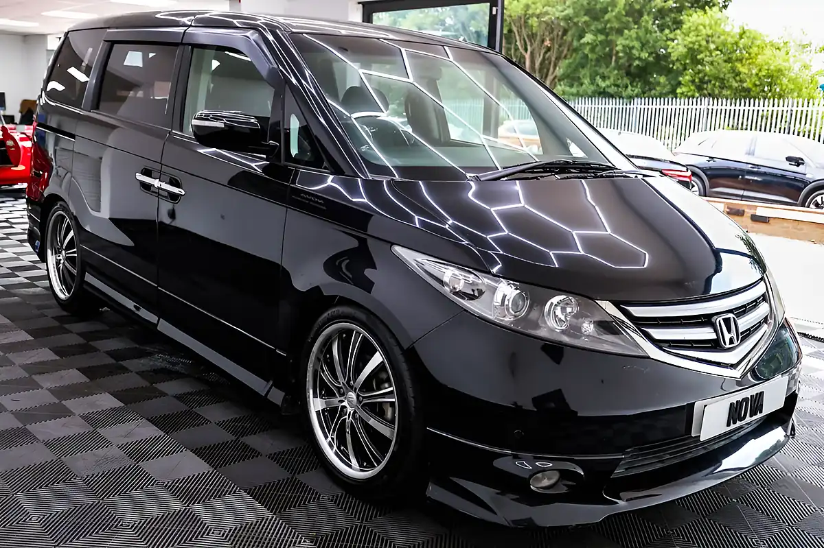 Used 2008 Honda Elysion Black - Interior and Exterior details 6