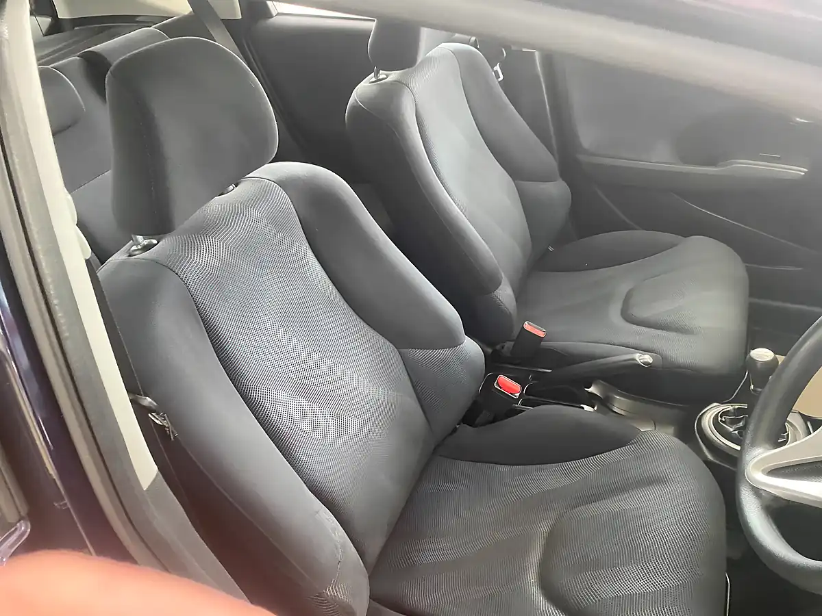 Used 2008 Honda Jazz Es Purple - Interior and Exterior details 14