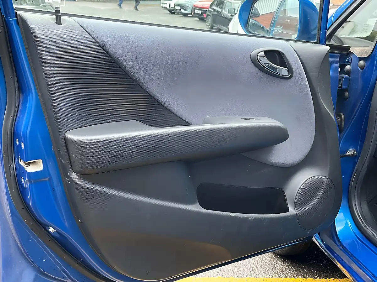 Used 2008 Honda Jazz Se Blue - Interior and Exterior details 13