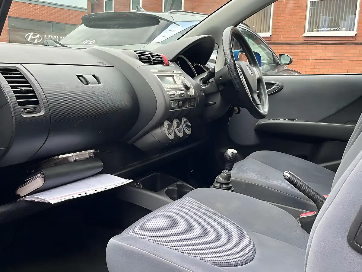 Used 2008 Honda Jazz Se Blue - Interior and Exterior details 9
