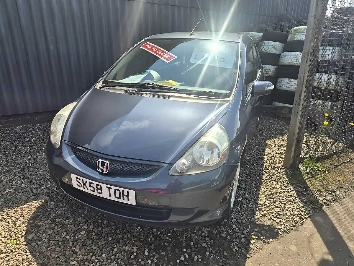 Used 2008 Honda Jazz Se Grey - Interior and Exterior details 5