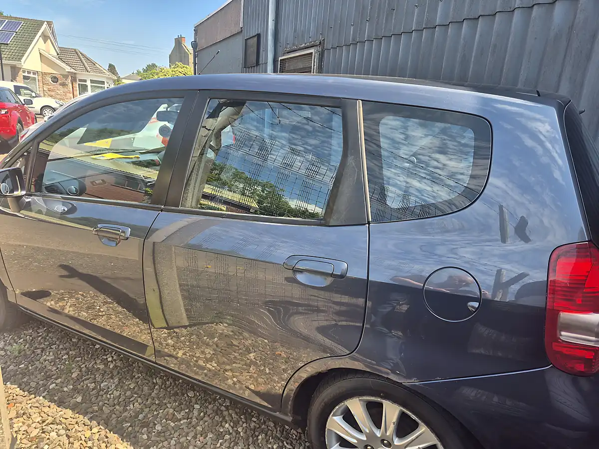 Used 2008 Honda Jazz Se Grey - Interior and Exterior details 8